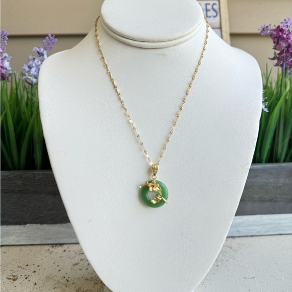- Chunky Statement Necklace - Picture 4 of 12